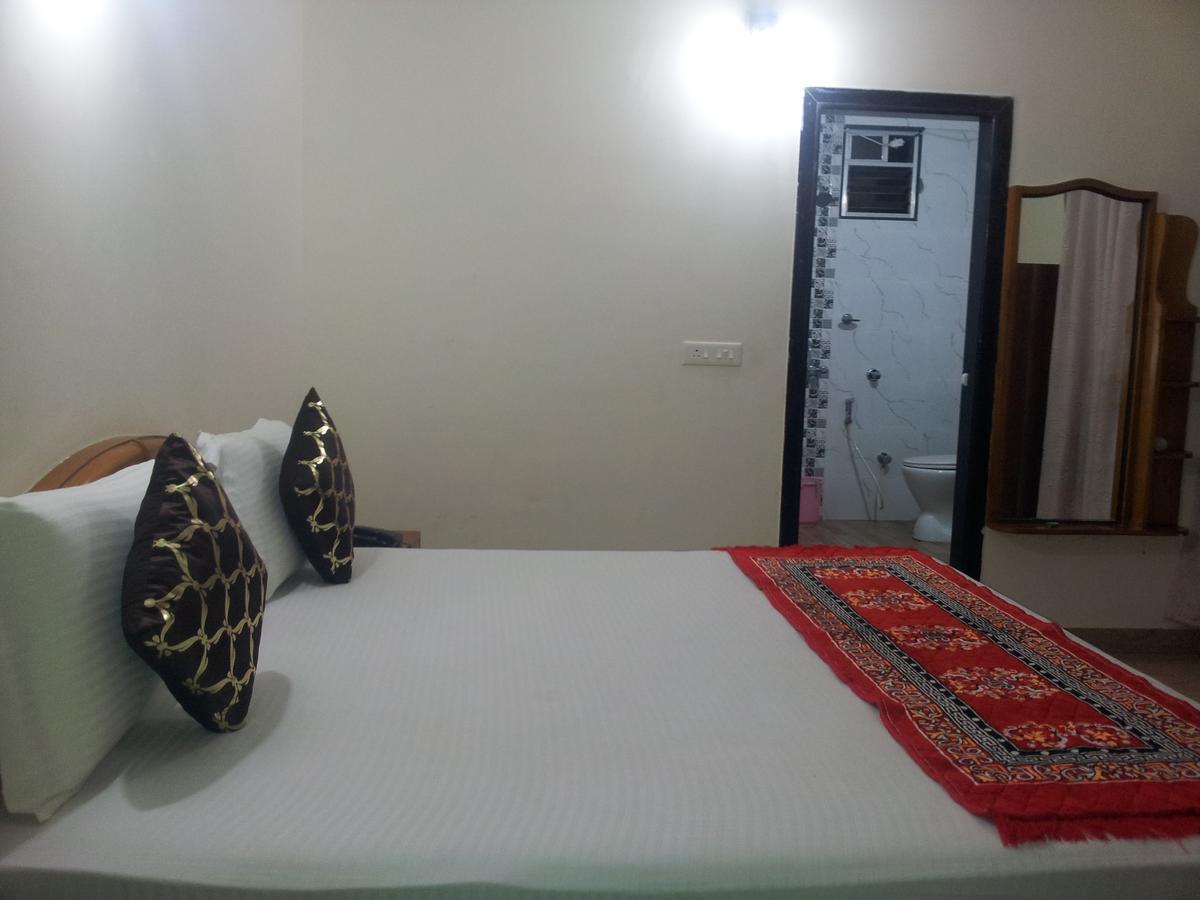 Hotel M J Residency Puri Luaran gambar
