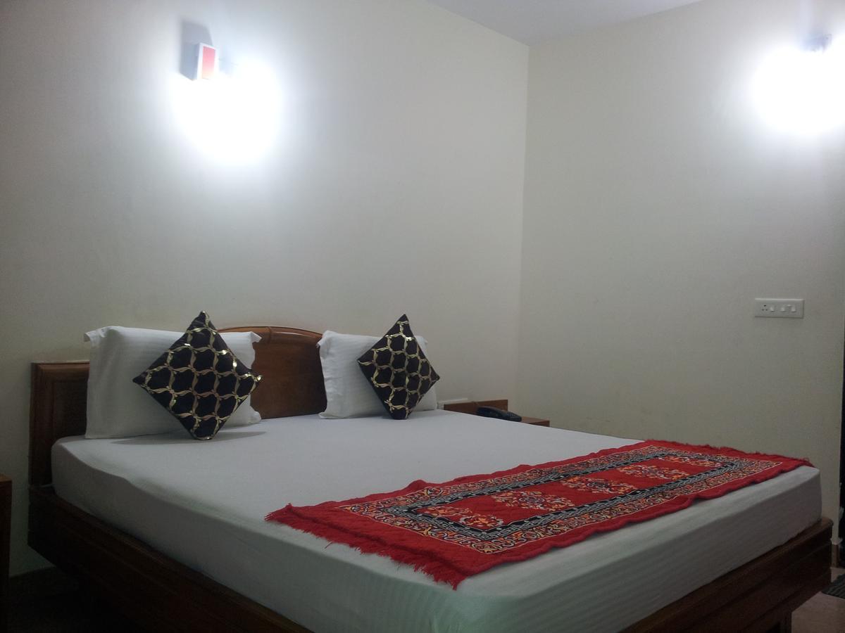 Hotel M J Residency Puri Luaran gambar