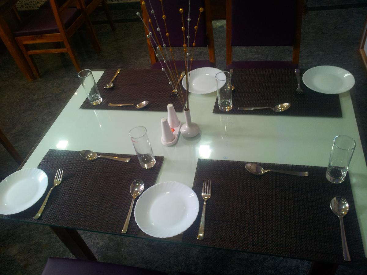 Hotel M J Residency Puri Luaran gambar